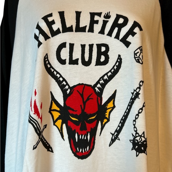 Netflix Stranger Things Black and White Shirt Women’s Size 2XL - Picture 2 of 4